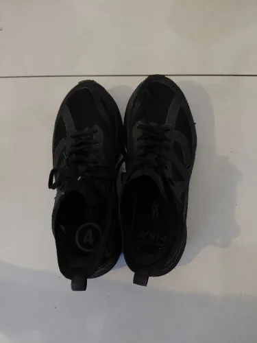 Tenis corre 4 42 preto