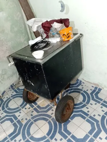 Carrinho para vendas na praia 