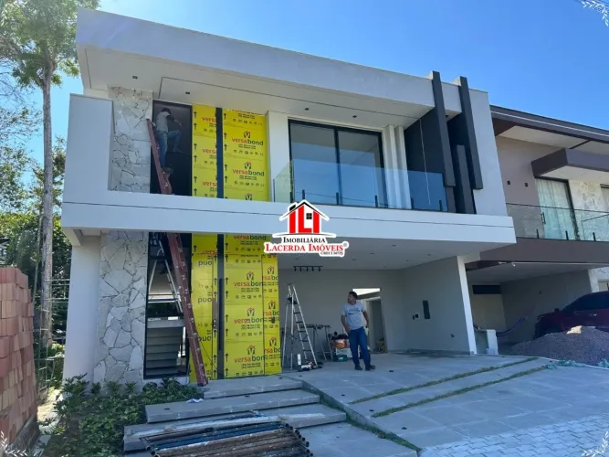 Casa Duplex Vivenda das Marinas 253m² 4 Quartos com Energia Solar
