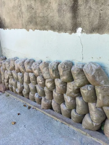 Vendo 2 (dois) metros de areia para obra