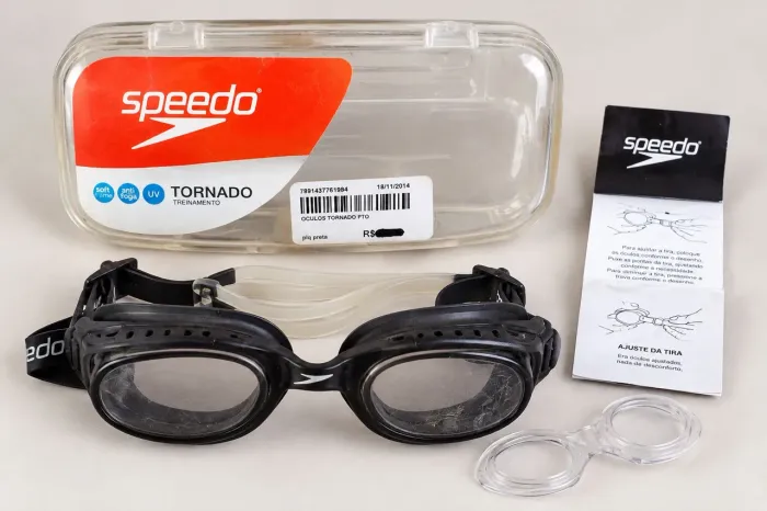 Óculos de Natação Speedo Tornado com Estojo