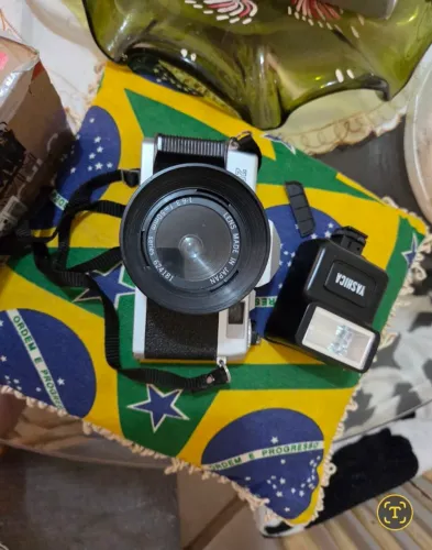 Câmera Fotográfica Analógica Yashica 2000n + Lente + Flash ? Não Testada