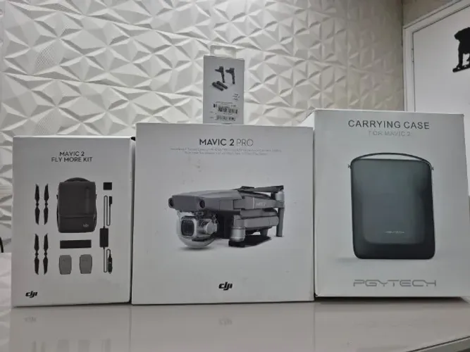 Drone DJI Mavic 2 Pro + Combo Fly More + Maleta PGYTECH (Completo na Caixa)