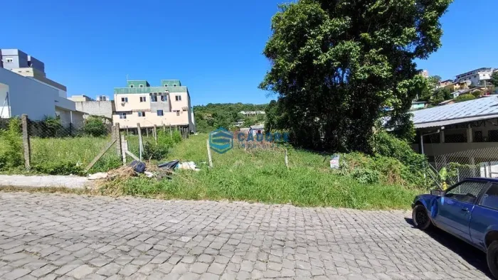 Terreno a venda bairro Nossa Sra das Graças 463m²