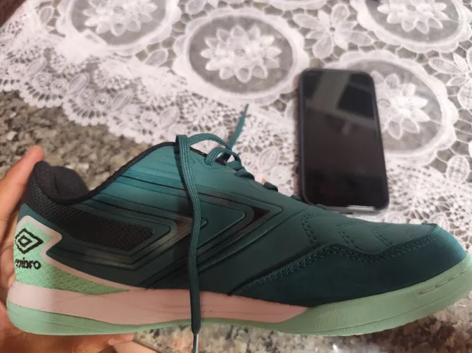 Chuteira umbro tamanho 41 futsal