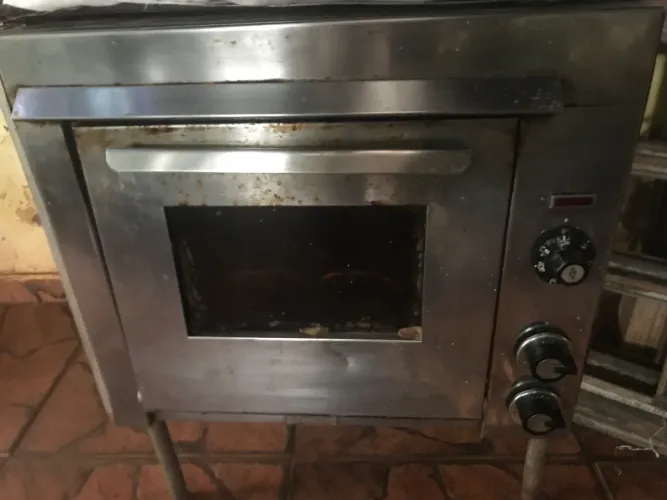 Forno elétrico 127 V boca 40