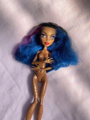Boneca Robecca Monster High Sucata
