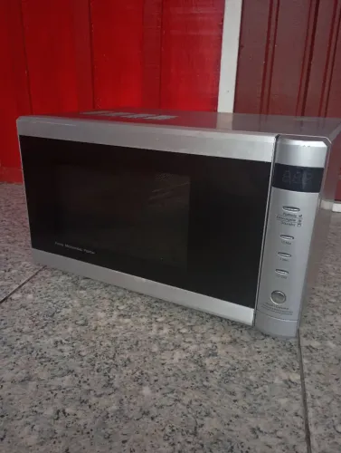 MICROONDAS SEMI NOVO