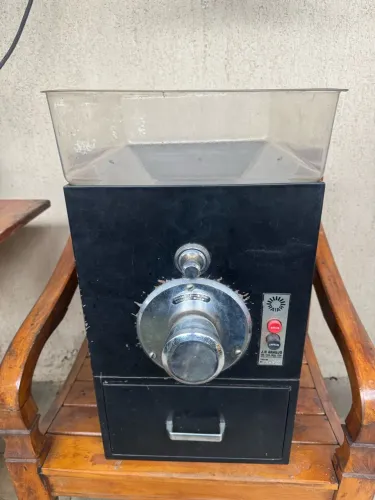 MOINHO INDUSTRIAL RA-335 - CAFÉ E GRÃOS