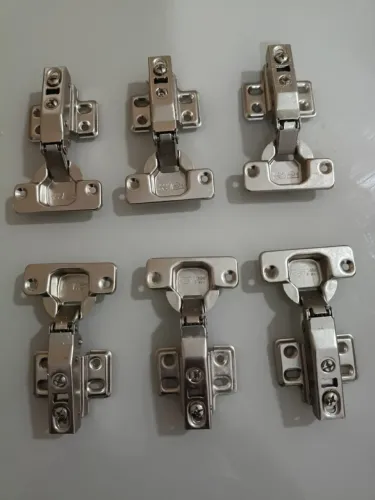 Dobradiça Armário de Cozinha