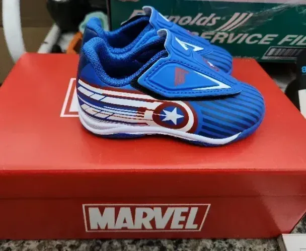 Tênis Capitão América Marvel tamanho 21 Chuteira