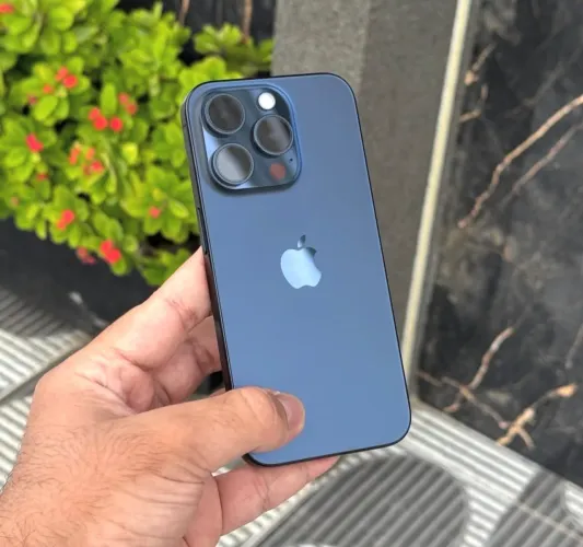 iPhone 15 Pro azul 256gb 6 meses de garantia