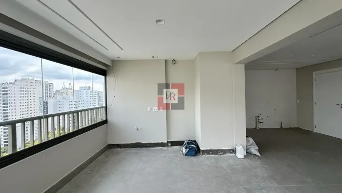 Apartamento de alto padrão no Condomínio Bem Te Vi, em Moema.