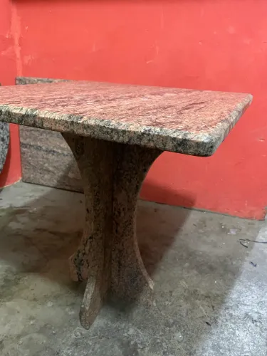 Mesas de granito pequena