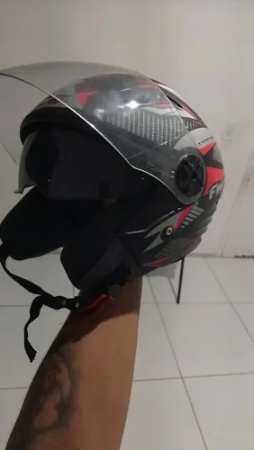 Capacete fw3 x-open aberto