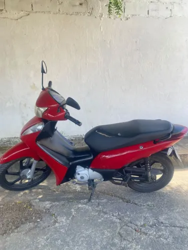 vendo moto em perfeito estado 