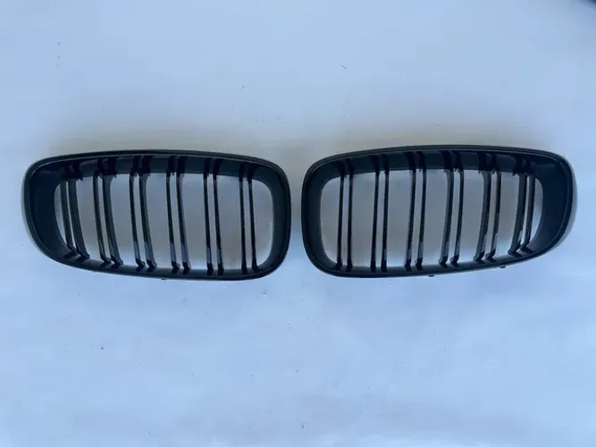 Par Grade Central Black Piano Filete Duplo Bmw 320i 328i GT F34 