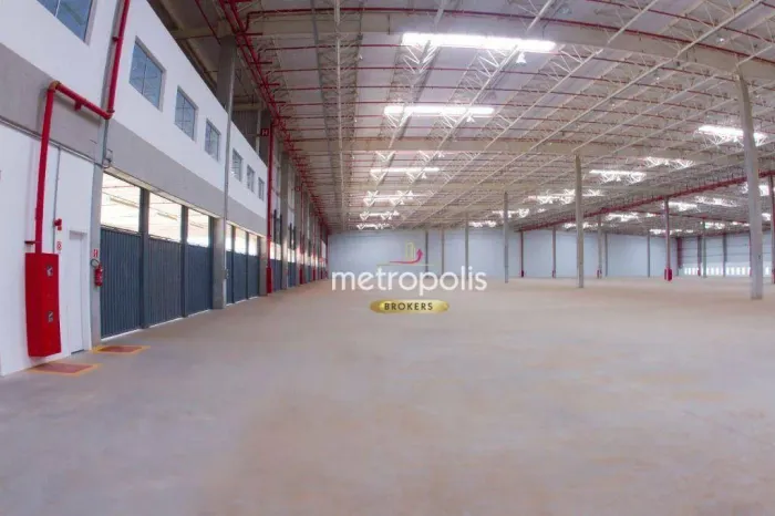 Galpão para alugar, 3908 m² por R$ 105.116,88/mês - Vila Galvão - Caçapava/SP