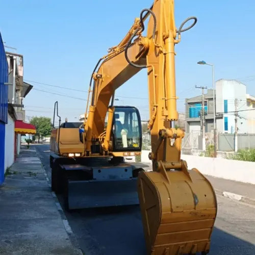 Escavadeira hidráulica  JYL619 (importada)