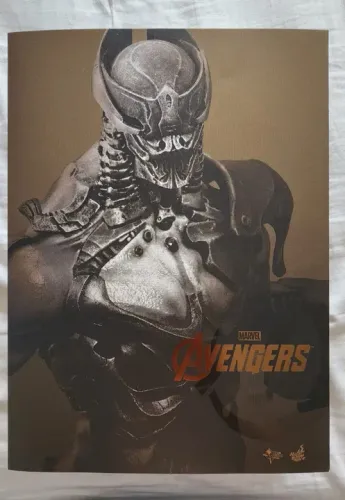 Hot Toys Chitauri Commander - The Avengers - Escala 1/6 - Marvel