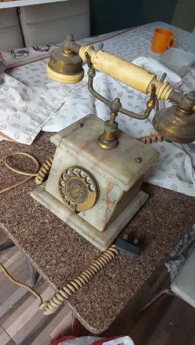 Telefone antigo de mármore, reliquia original pesado