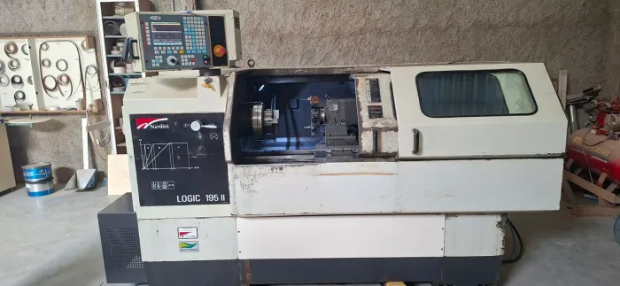 Vendo torno cnc nardine lógic 195. Ano 2019
