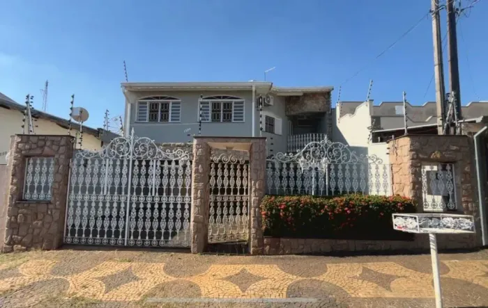 Casa à venda no Bairro Vila José Kalil Aun em Cosmópolis