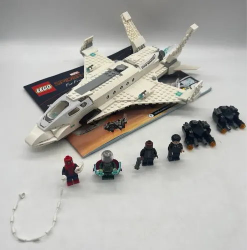 Lego 76130 Stark Jet and the Drone Attack