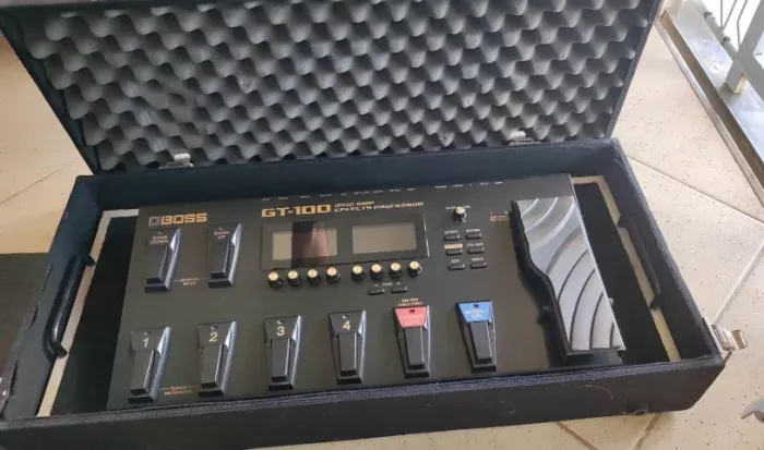 BOSS GT100 + hardcase pro