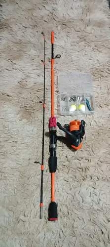 Kit com vara e molinete novos