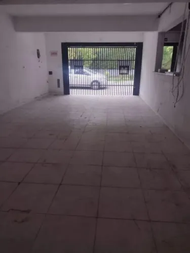 Casa à venda em Osasco, Quitaúna, com 2 quartos, com 250 m²