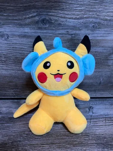 Pelúcia Pikachu com Touca