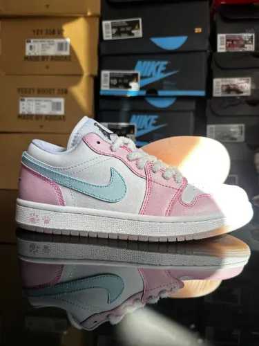 Nike Air Jordan 1 Low Paw Print - tamanho 36BR, original (495)