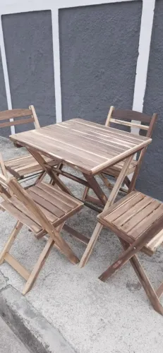 Conjunto de Mesa e Cadeiras Dobráveis