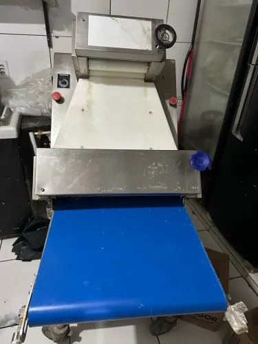 Modeladora de massa pizza 
