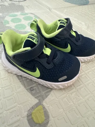Nike Revolution 6 tam. 18,5