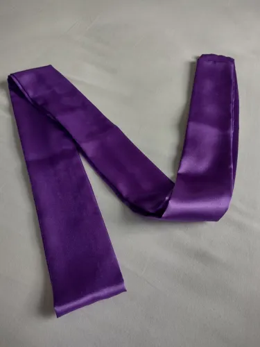 Faixa de Cetim Dupla Cor Roxa - Elegância e Versatilidade