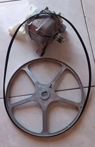 Motor e Polia para Máquina de Lavar modelo www.10j445304f