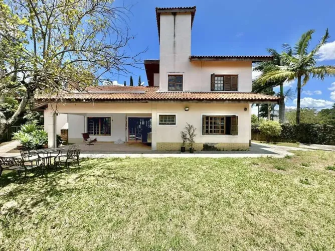 Vila Velha - Casa com 3 dormitórios à venda, 255 m² por R$ 1.550.000 - Granja Viana - Cara