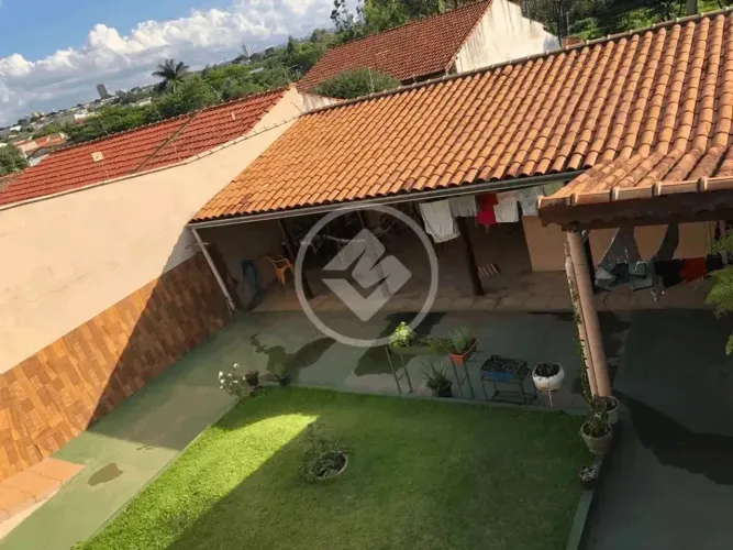 REF: OFFICE2143 Sobrado no Jardim Leblon, sendo 7 quartos 1 suíte, com 265m², Goiânia-GO c