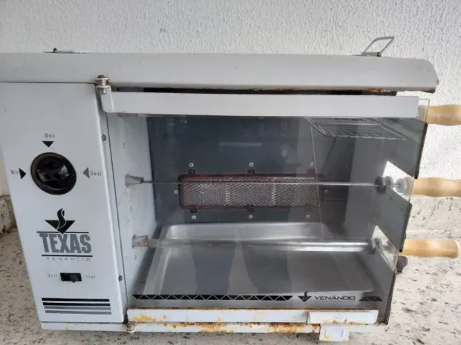 Churrasqueira a gás 3 espetos - Venancio Texas