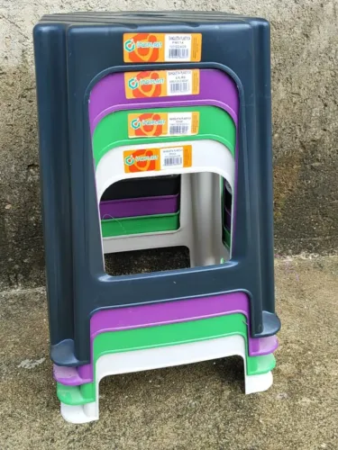 Banqueta, banco de plástico