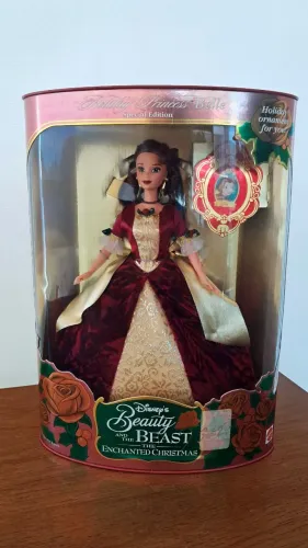 Boneca Disney Holiday Princess Belle 1997