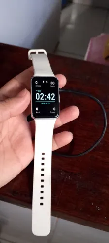 Troco este relógio novo Samsung original está novo por uma cachorrinha filhote Shitzu feme