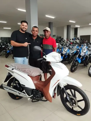MOTO COM ZERO DE ENTRADA