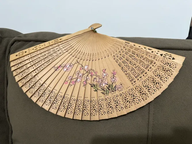 LEQUE EM MADEIRA JAPONÊS 