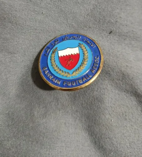 Broche antigo de futebol do Bahrain