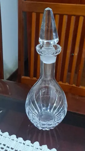Garrafa em Cristal para licor, whisky