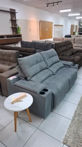 Sofa Retratil e reclinável 2M com porta copos e USB