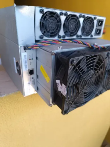 Mineradora De Bitcoin Bitmain S19k Pro 141th UNIDADE